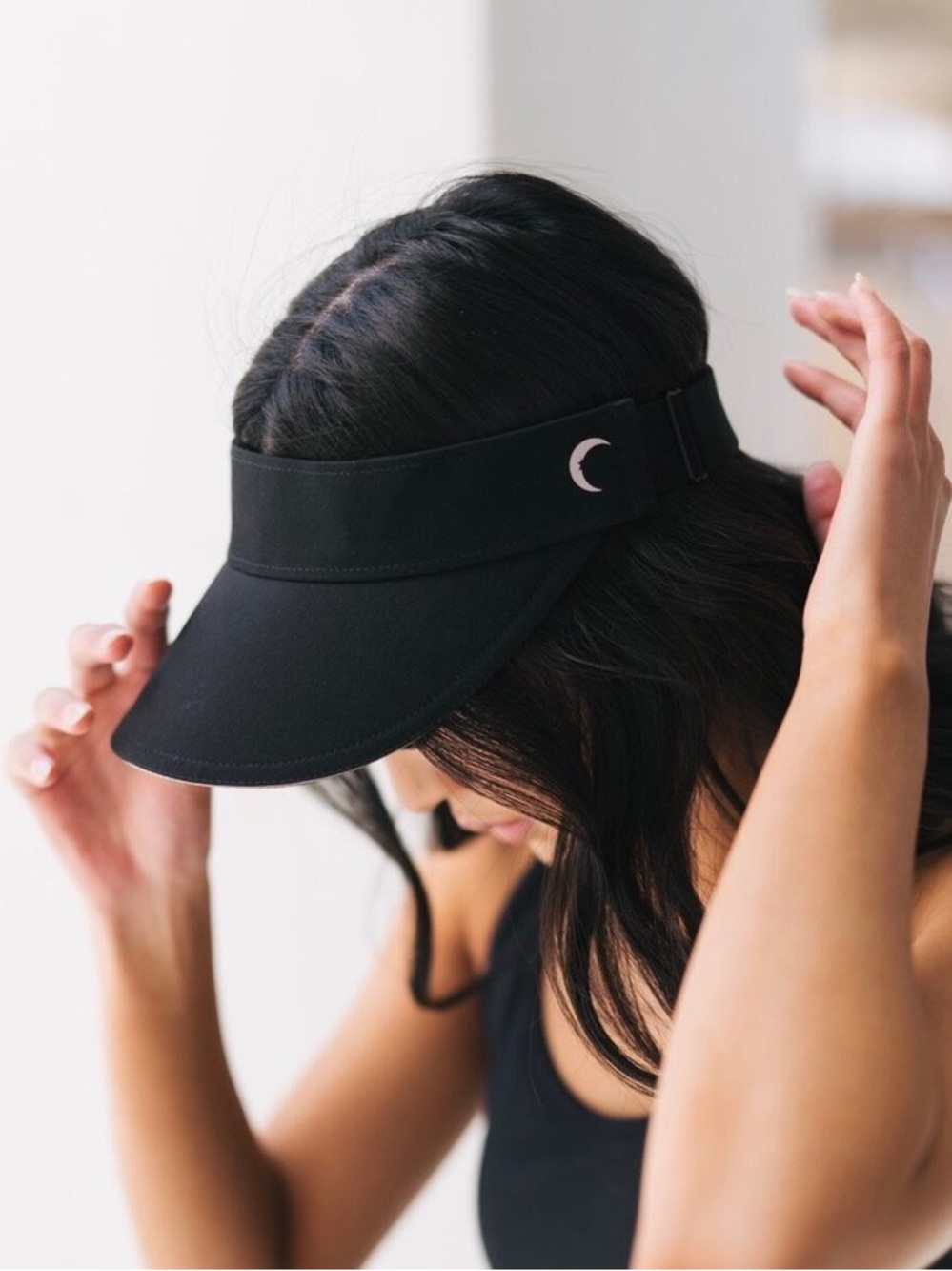 NWT Zyia classic visor in black